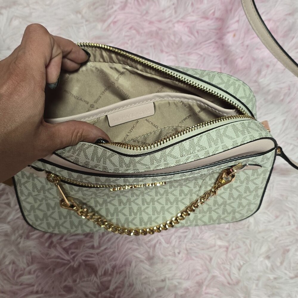 NWT Michael Kors cross body purse - Picture 10 of 11